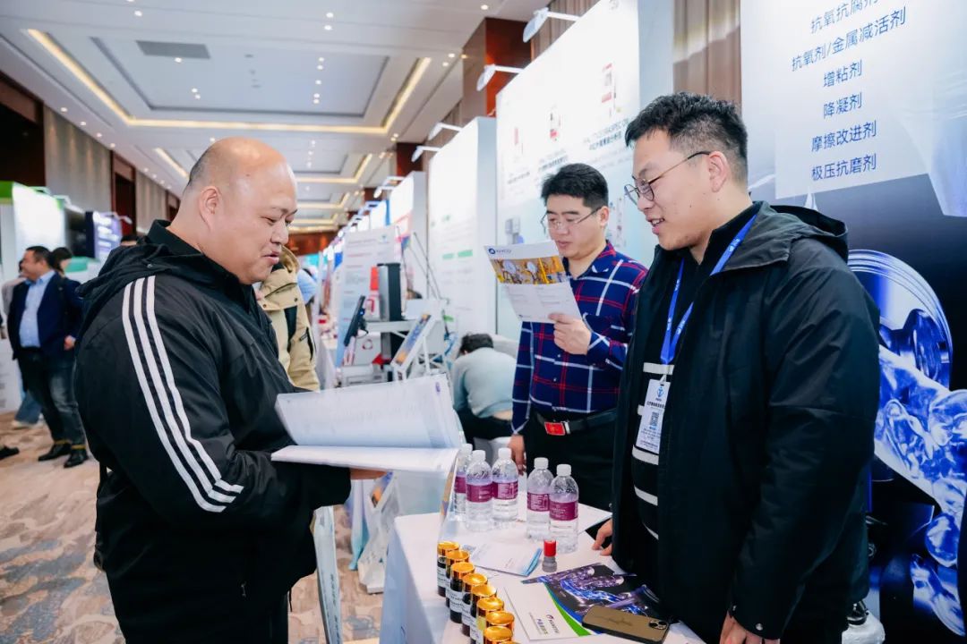 尊龙集团润滑油添加剂闪灼2025中国国际润滑工业盛会：深耕润滑油添加剂领域，，，，，彰显科技立异实力-新闻资讯-尊龙集团润滑油