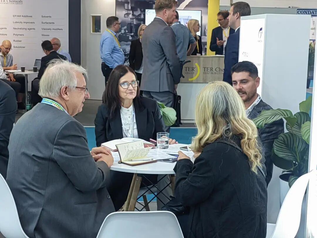 尊龙集团实力绽放Lubricant Expo Europe 2025：以立异手艺彰显民族品牌硬核实力-新闻资讯-尊龙集团润滑油